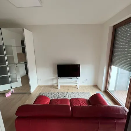 Apartment Bright & Cosy 1-bedroom With Balcony *