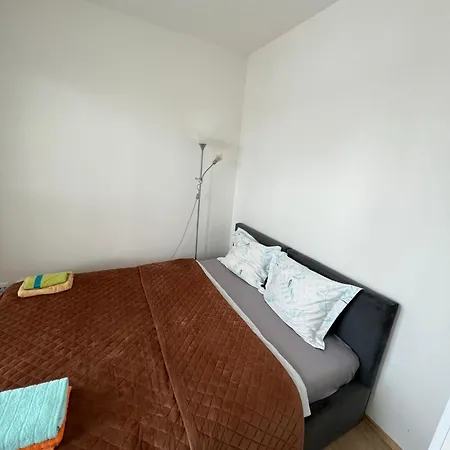Bright & Cosy 1-bedroom With Balcony Prague