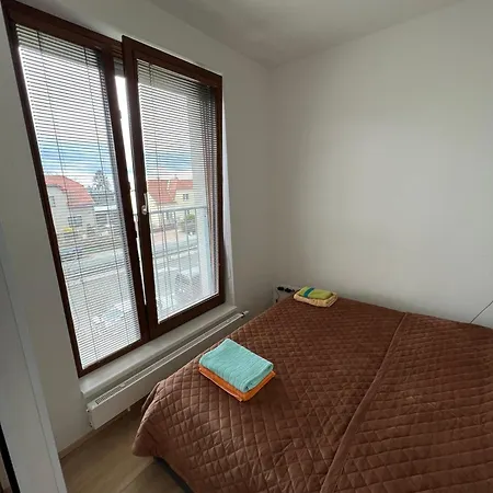 Bright & Cosy 1-bedroom With Balcony * 프라하